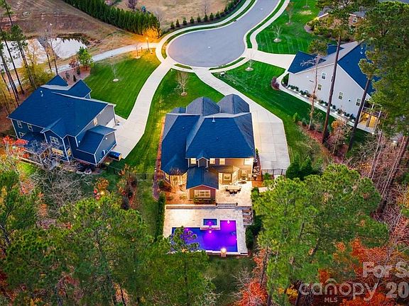 3rd image of 1325 Sommersby Pl