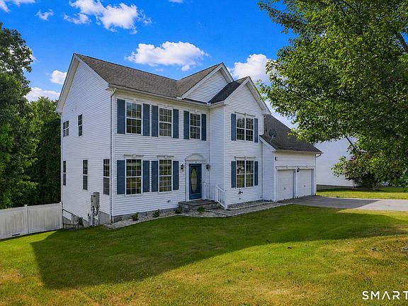 2nd image of 46 Auburn Way