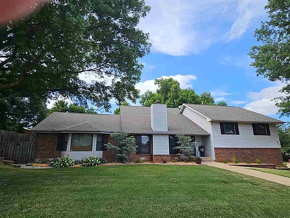 2nd image of 4502 W Country Club Dr