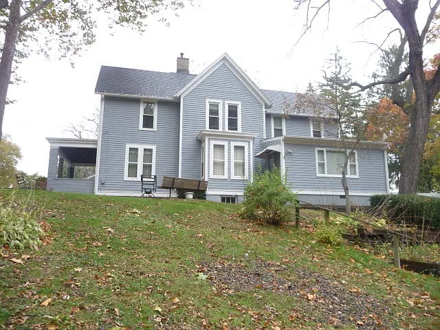 945 43rd St photo 1