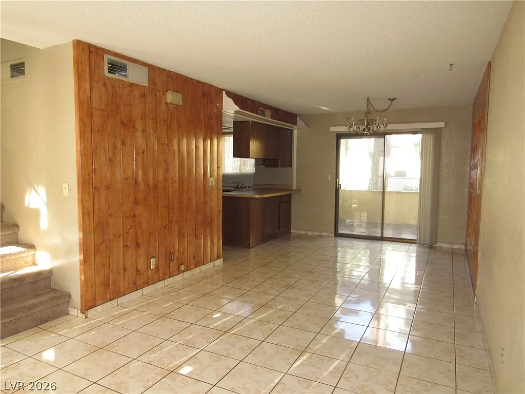 2 bed, 1.5 bath, 959 sqft, $1,365 — Photo 3