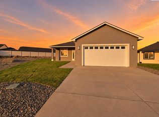 2119 S Elm Pl, Kennewick, WA 99337