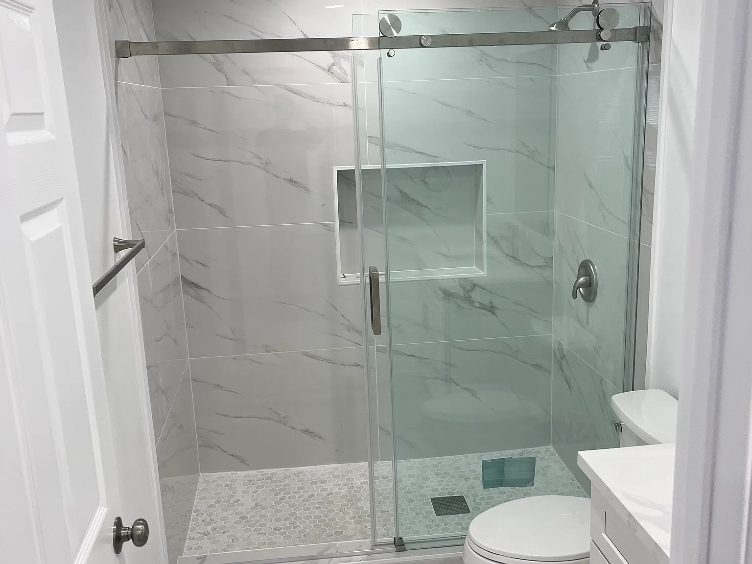 1 bed, 400 sqft, $2,399 — Photo 1