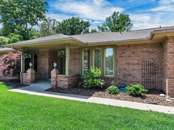 1557 N Caddy Ln, Wichita, KS 67212