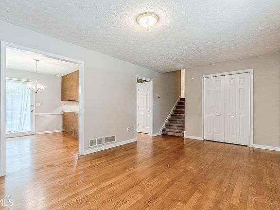 3rd image of 1606 Woodsong Ct