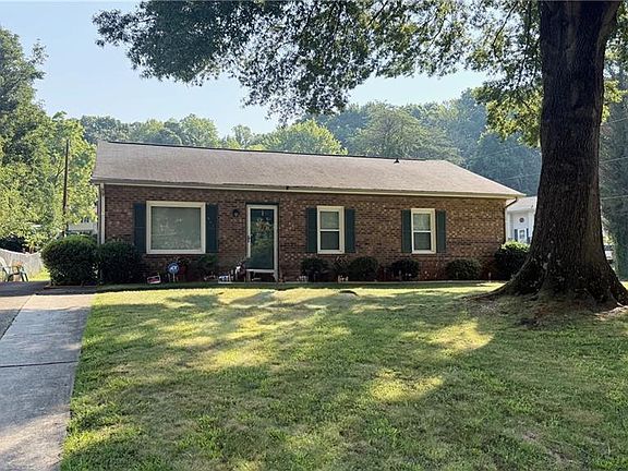 3rd image of 553 Heatherton Ln