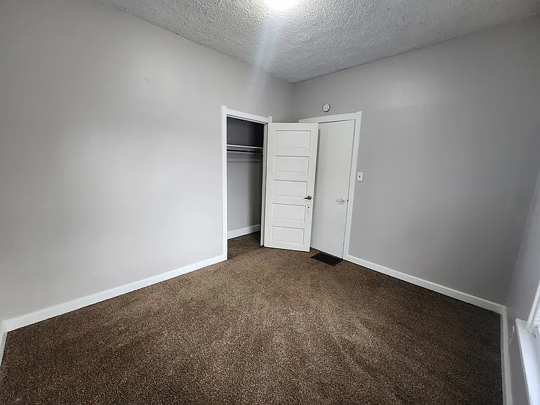 1436 Sycamore St — Photo 8