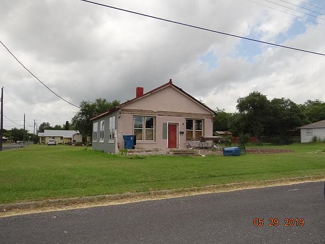 1st image of 801 N Avenue D