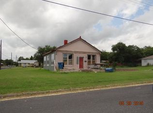 801 N Avenue D, Beeville, TX 78102