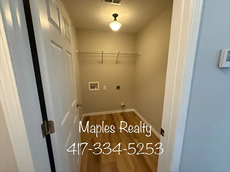 141 Scotch Pine Ct — Photo 12