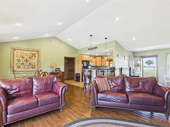 4th image of 2082 Osage Rd