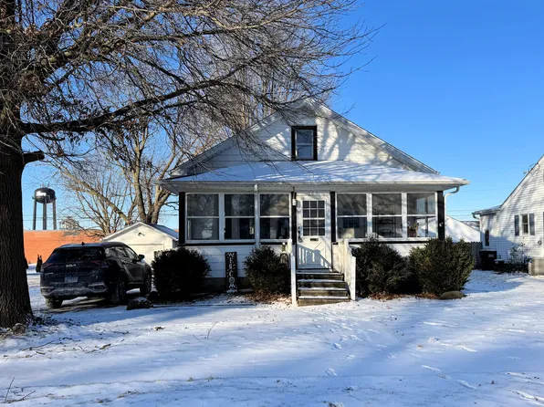 500 Woolf Ct, Rochelle, IL 61068