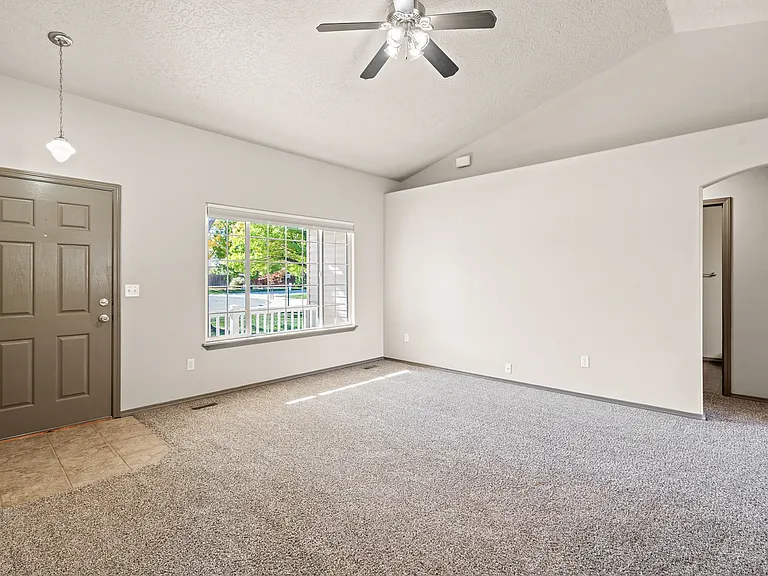 178 E Northridge Ct — Photo 14