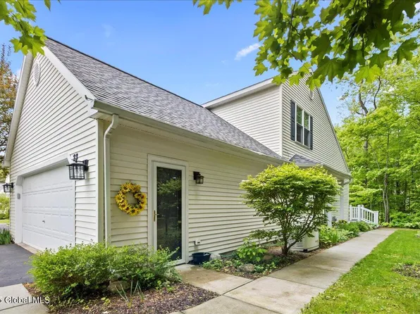 23 Cedar Court, Queensbury, NY 12804