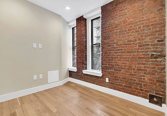 5th image of 400 W 56th St APT 1A