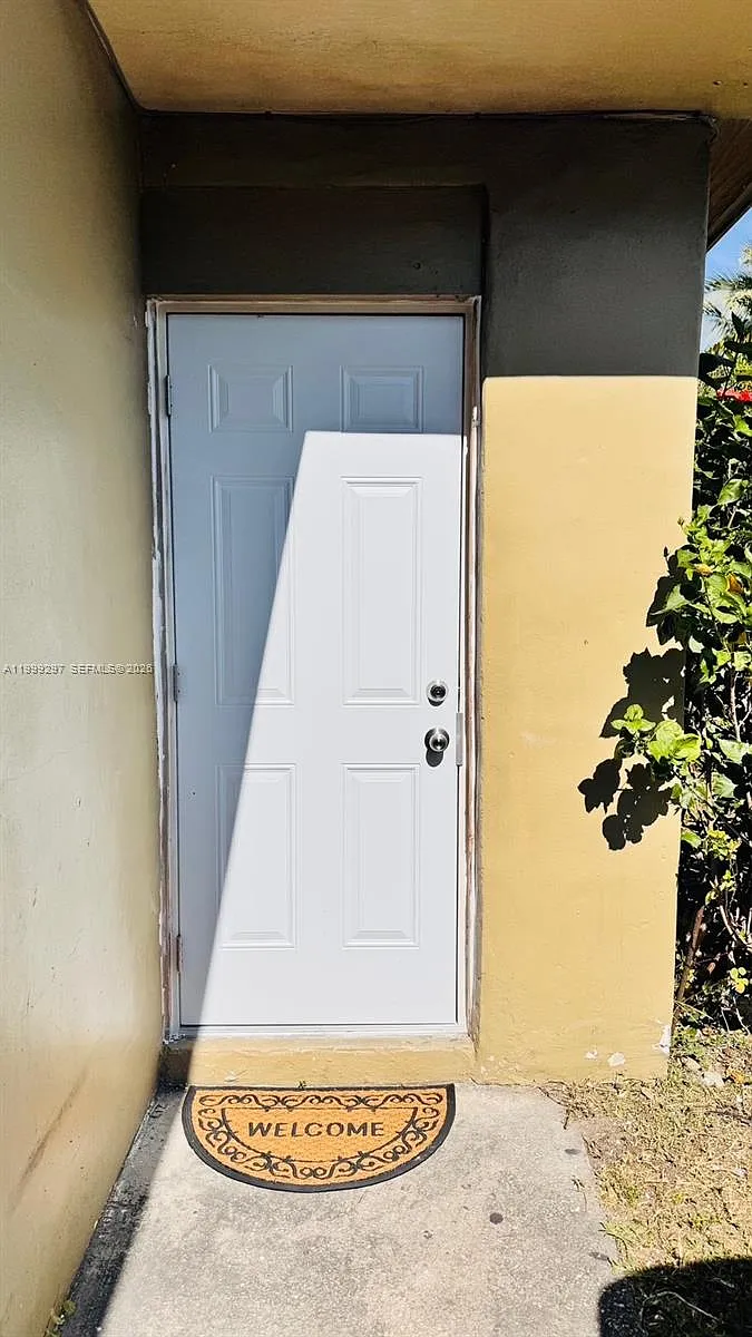 Building Photo - 7530 NW 12th Ave #SIDE