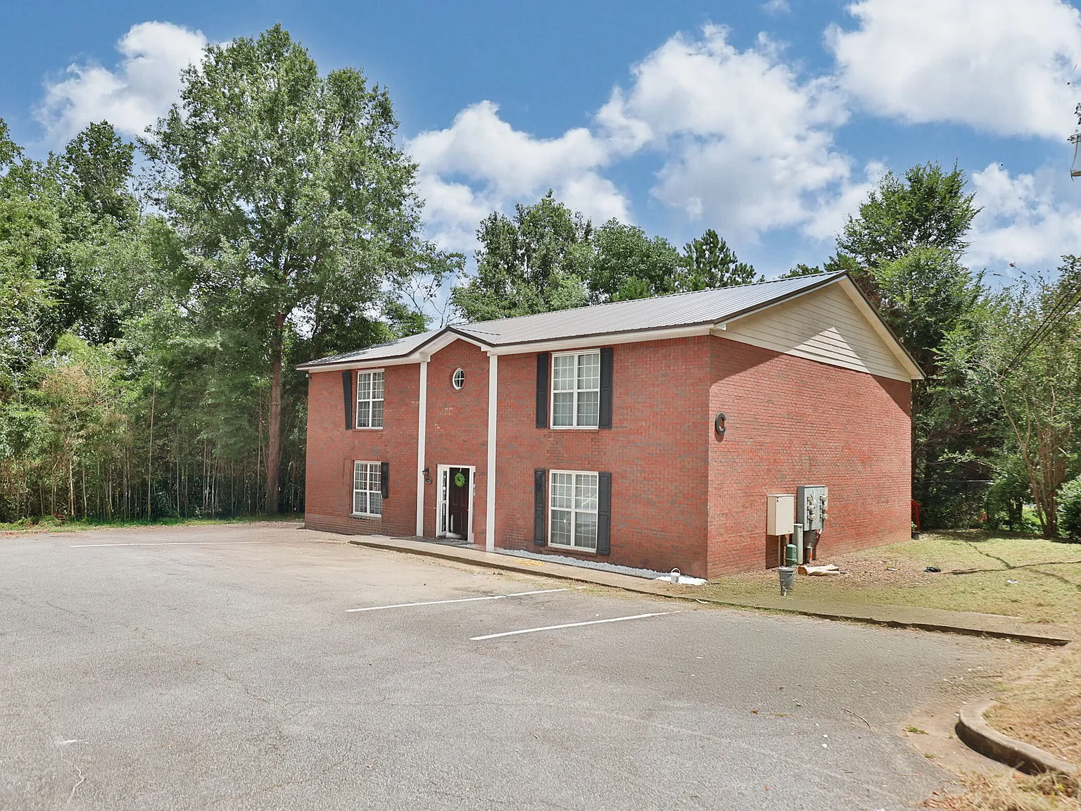Caroline Ridge Apartments — Photo 2