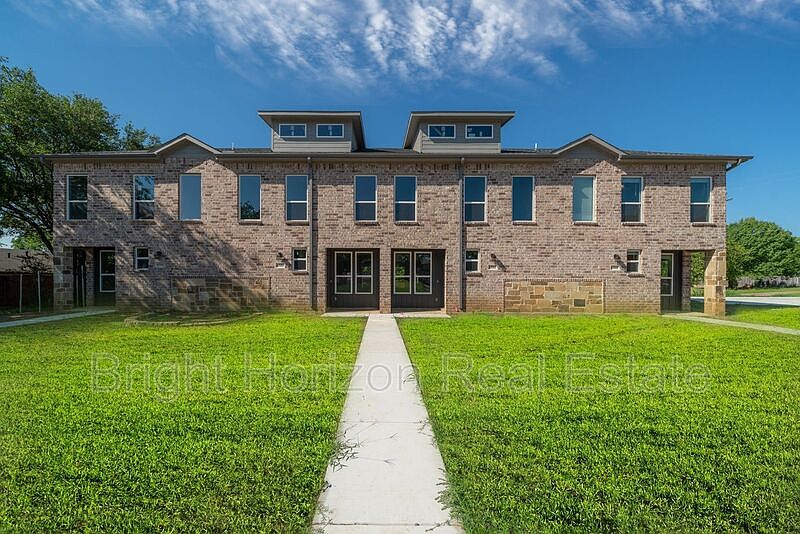 1st image of 6506 Park Place Dr