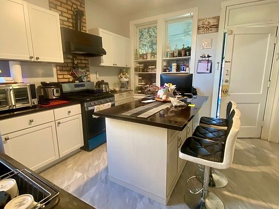 5th image of 3143 W Augusta Blvd