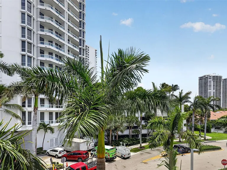 3750 Yacht Club Dr #Townhouse 5 — Photo 59