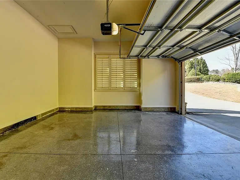 2230 Manor Creek Ct — Photo 56