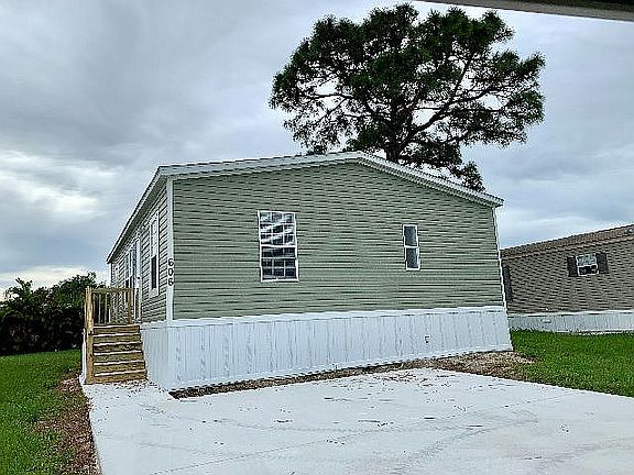 House front
