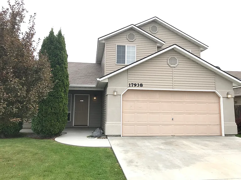 17938 Monarch Way — Photo 1
