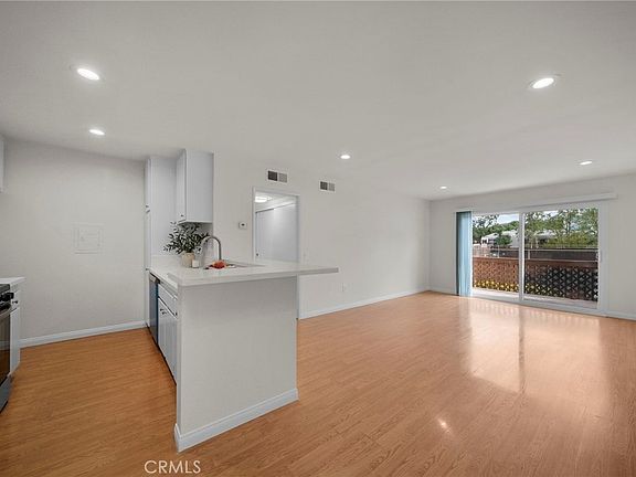 5th image of 23515 Lyons Ave Unit 253