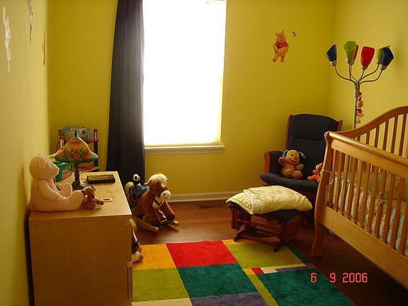 4th image of 354 Lexington Ln