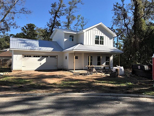 1st image of 17 Big Oak Ln