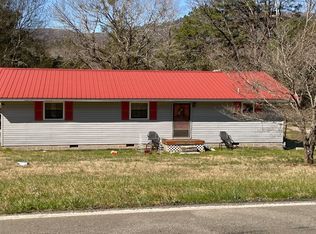 20 Lake Ridge Rd, Chickamauga, GA 30707