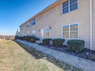 622 Grays Pointe Ct, Johnson City, TN 37615
