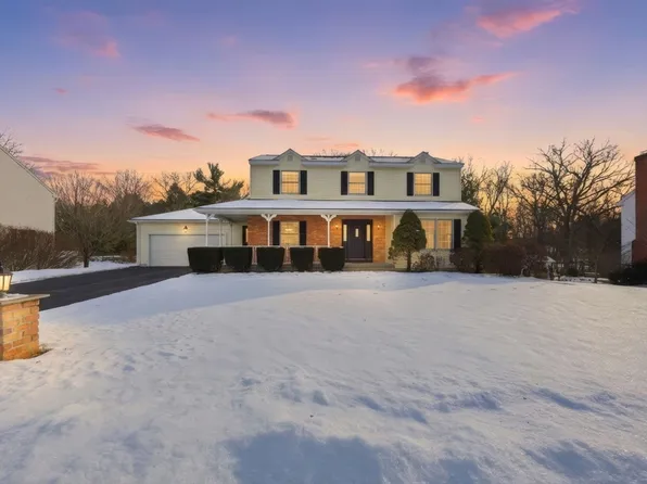 40 Nolan Ln, Feeding Hills, MA 01030