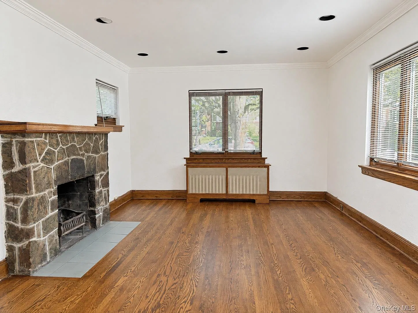 4 bed, 3.0 bath, 1476 sqft, $6,200 — Photo 3