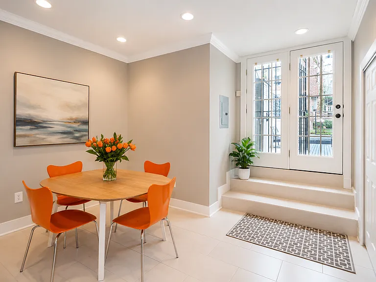 1126 Columbia Rd NW #1 — Photo 6