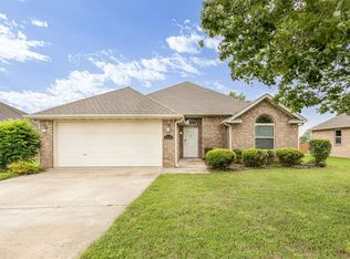 4714 Sadie St, Springdale, AR 72762