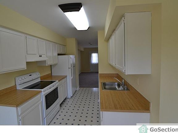 2nd image of 9 Harmony Mill Ct