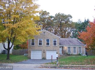 7004 Petunia St, Springfield, VA 22152