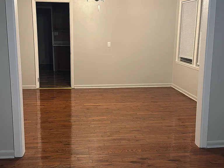 3212 Leeds St — Photo 9