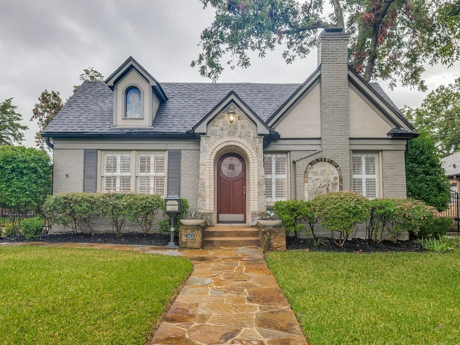 3 bed, 2.0 bath, 1788 sqft, $4,800 — Photo 1