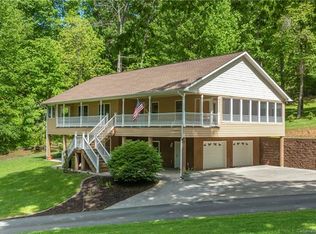 37 Starnes Rdg, Waynesville, NC 28786