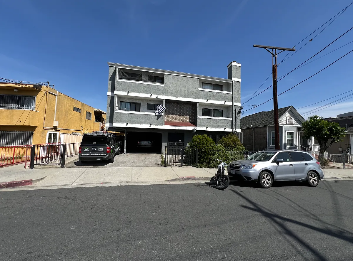 Building Photo - 829 N Bunker Hill Ave #A