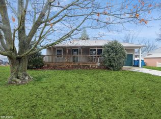 1325 Elizabeth St, Crete, IL 60417