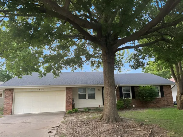 1807 W Swan Street, Springfield, MO 65807