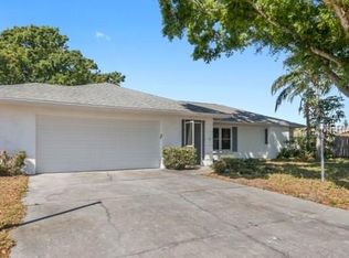 7220 Edenville Dr, Sarasota, FL 34243