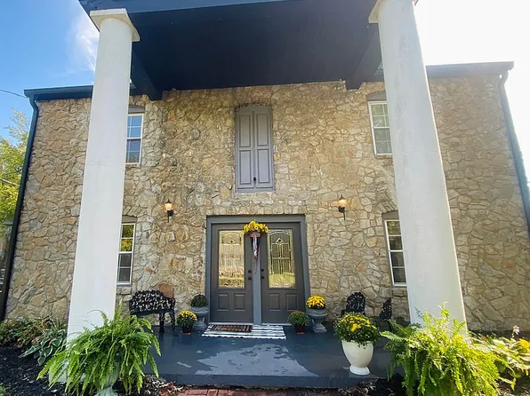 516 W Arch St, Madisonville, KY 42431