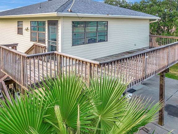 2nd image of 1106 W Jefferson Ave