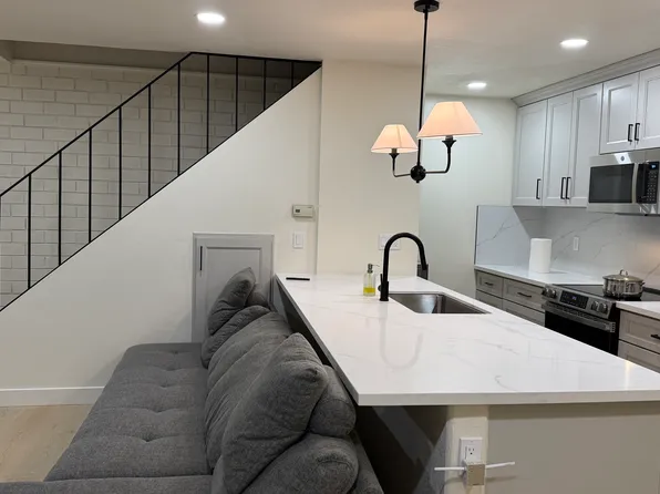 9059 Pinata Way APT 2, Sacramento, CA 95826