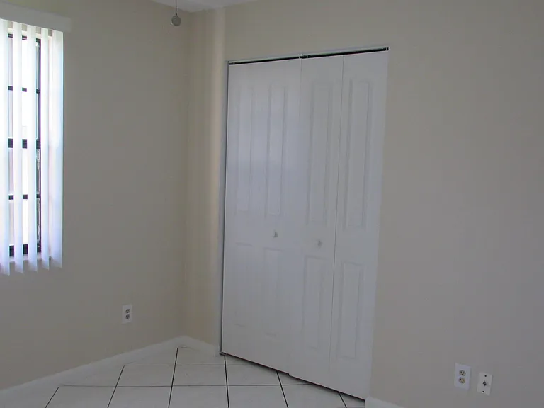 1065 Manor Dr — Photo 11
