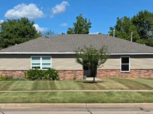 1023 W Grand Ave, Ponca City, OK 74601